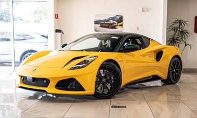 2026 Lotus Emira Turbo SE