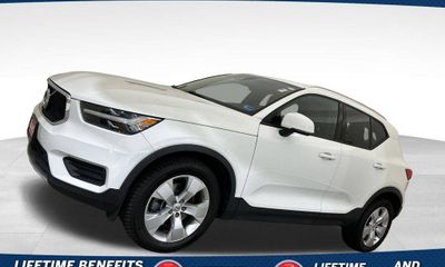 2019 Volvo XC40 R Design Momentum
