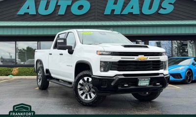2024 Chevrolet Silverado HD Custom