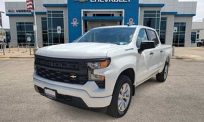 2026 Chevrolet Silverado Custom