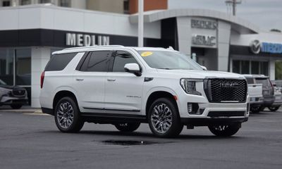 2023 GMC Yukon Denali Ultimate