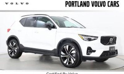 2023 Volvo XC40 Plus Dark