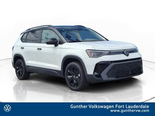 2026 Volkswagen Taos SE Black