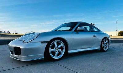 2004 Porsche 911 Carrera 4S