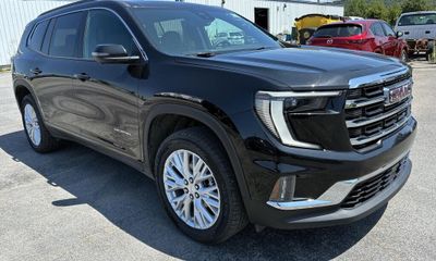 2025 GMC Acadia Elevation