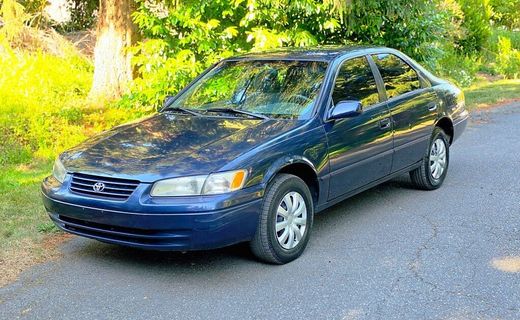 1999 Toyota Camry LE