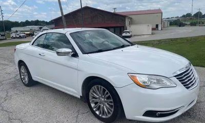 2013 Chrysler 200 Limited