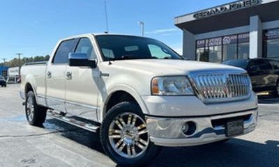 2007 Lincoln Mark LT Base