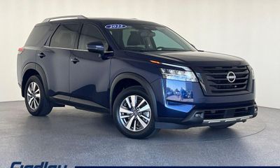 2022 Nissan Pathfinder SL