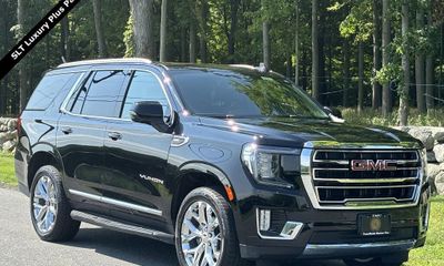 2021 GMC Yukon SLT