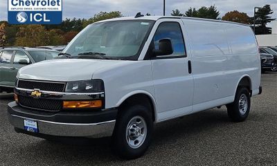 2025 Chevrolet Express 2500