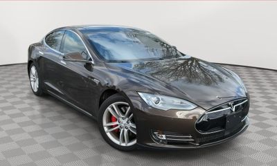 2014 Tesla Model S P85D