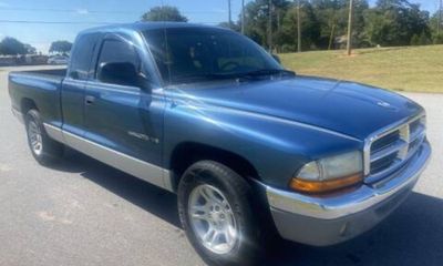 2001 Dodge Dakota Base