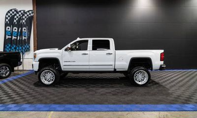 2017 GMC Sierra Denali