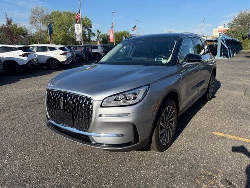 2023 Lincoln Corsair — a typically priced live listing