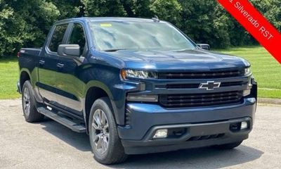 2021 Chevrolet Silverado RST