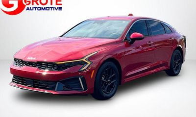 2025 Kia K5 LXS