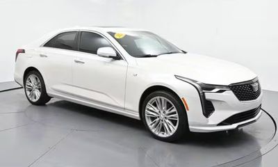 2022 Cadillac CT4 Premium Luxury