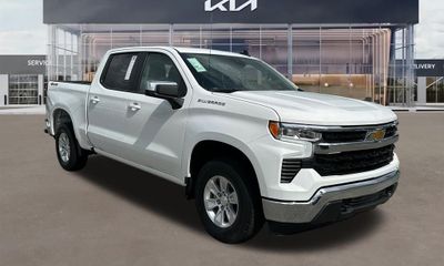 2023 Chevrolet Silverado LT