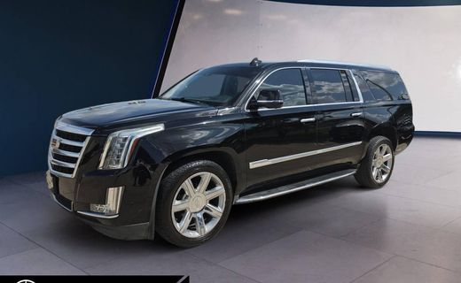 2018 Cadillac Escalade ESV Luxury