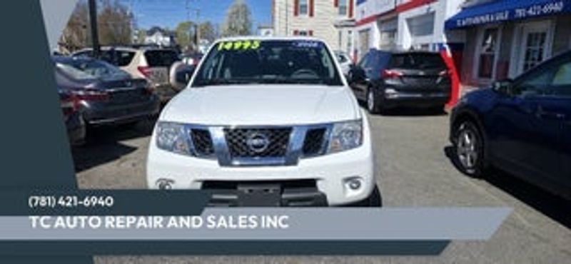 2016 Nissan Frontier — a typically priced live listing