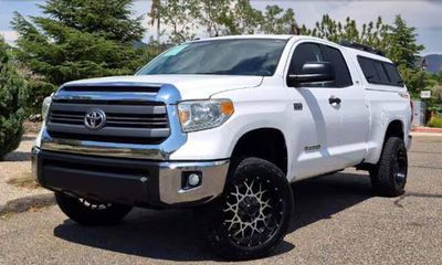 2014 Toyota Tundra SR5