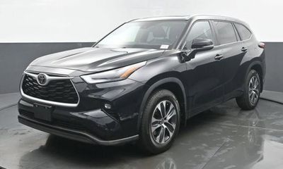 2023 Toyota Highlander LE L Limited