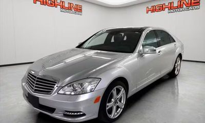 2013 Mercedes-Benz S-Class S550V