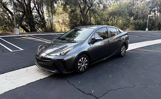 2022 Toyota Prius L