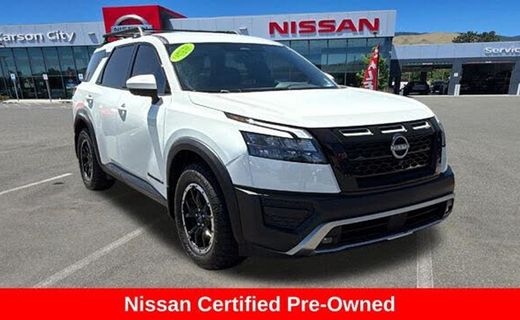 2024 Nissan Pathfinder SV