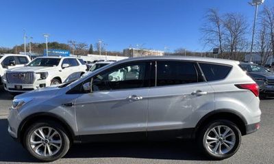 2019 Ford Escape SE