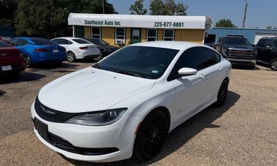 2016 Chrysler 200 200S