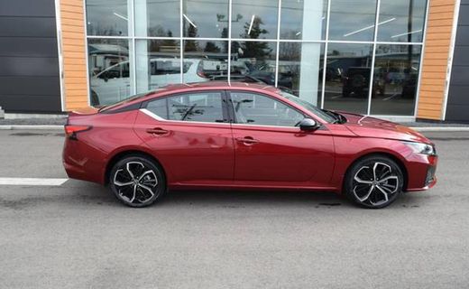 2023 Nissan Altima SR