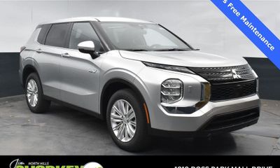 2025 Mitsubishi Outlander ES
