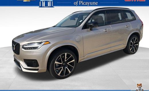 2023 Volvo XC90 Plus Dark