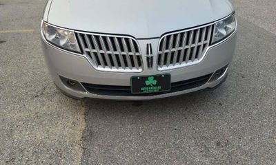 2010 Lincoln MKZ Base