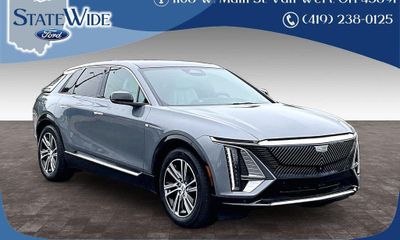 2023 Cadillac Lyriq Luxury 1SE