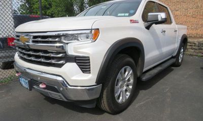 2024 Chevrolet Silverado LTZ