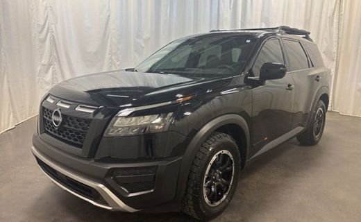 2023 Nissan Pathfinder SV