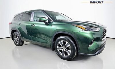 2024 Toyota Highlander XLE