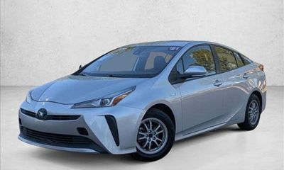 2021 Toyota Prius LE