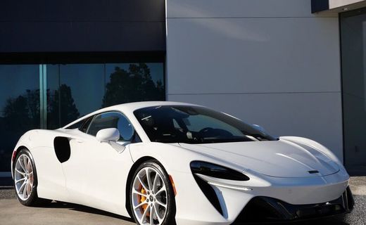 2026 McLaren Artura