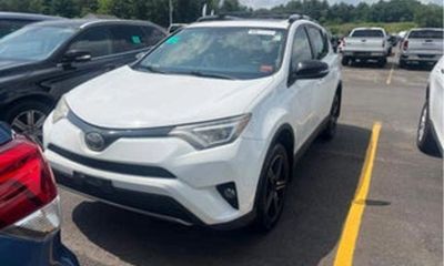 2017 Toyota RAV4 SE