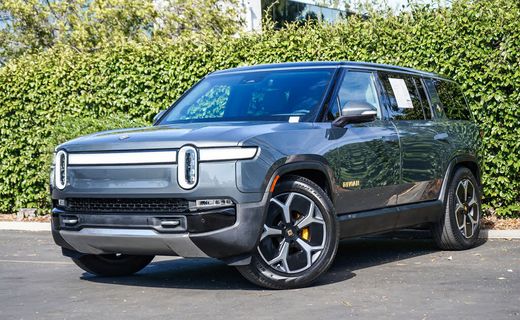 2023 Rivian R1S Adventure