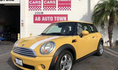 2009 Mini Cooper Base