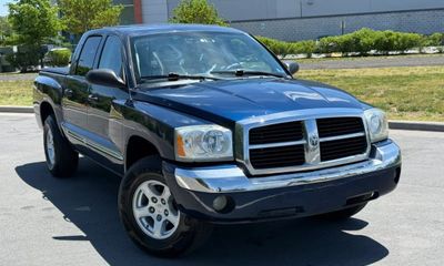 2005 Dodge Dakota Laramie Sport