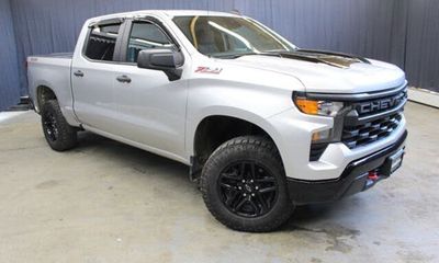 2022 Chevrolet Silverado Trail Boss Custom