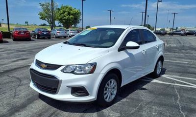 2017 Chevrolet Sonic LT