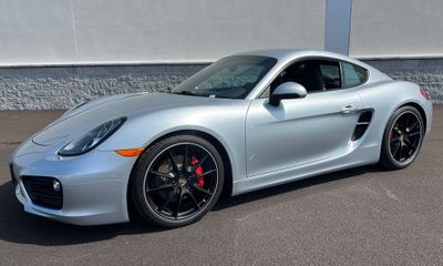 2015 Porsche Cayman S GTS