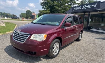 2009 Chrysler Town AND Country Touring Signature